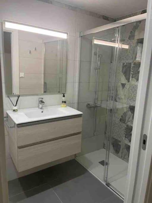 شقة Bright Flat With View To The Castle And The Museum لقنت المظهر الخارجي الصورة